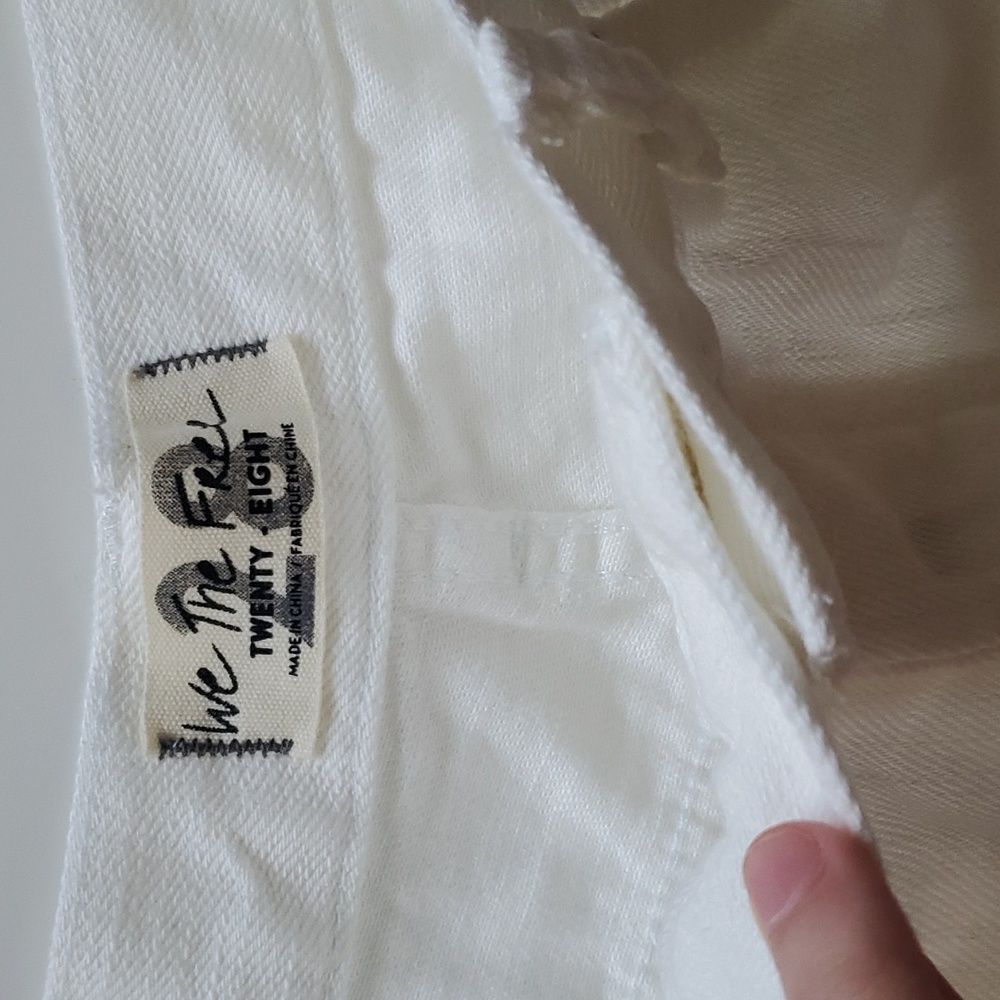 NWT Free People Loving Good Vibrations Spring White Denim Shorts - Picture 11 of 13